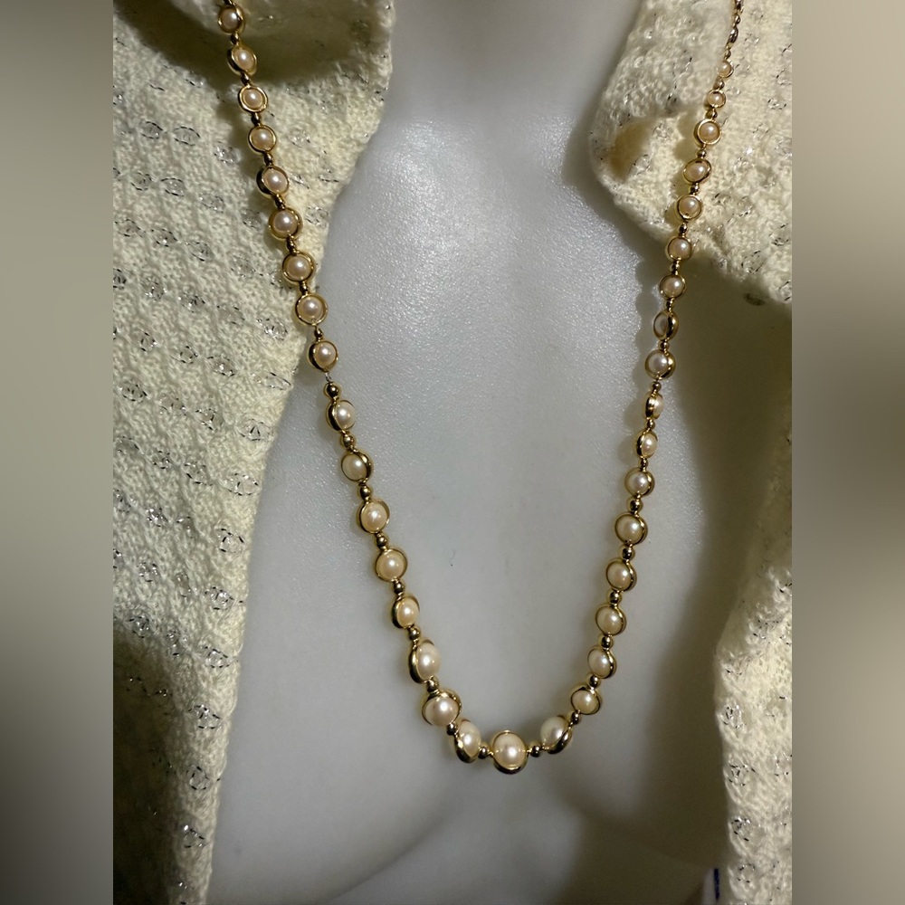 Vintage pearl beaded necklace